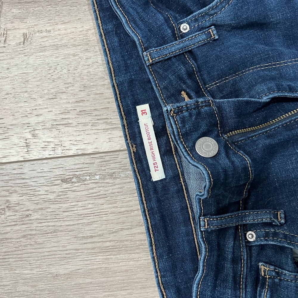 levi’s bootcut jeans
